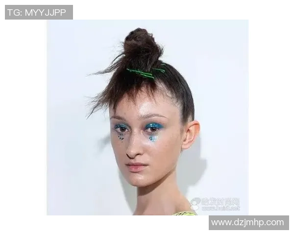 手绘展现足球球星发型魅力探索个性与艺术结合魅力