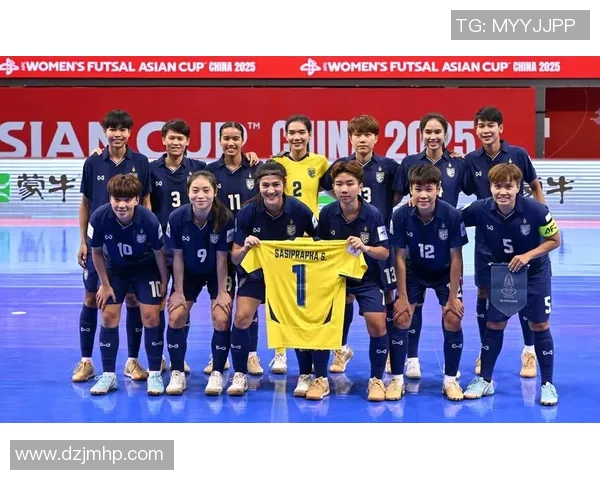 日本足球传奇球星的成长轨迹与前身影响探讨